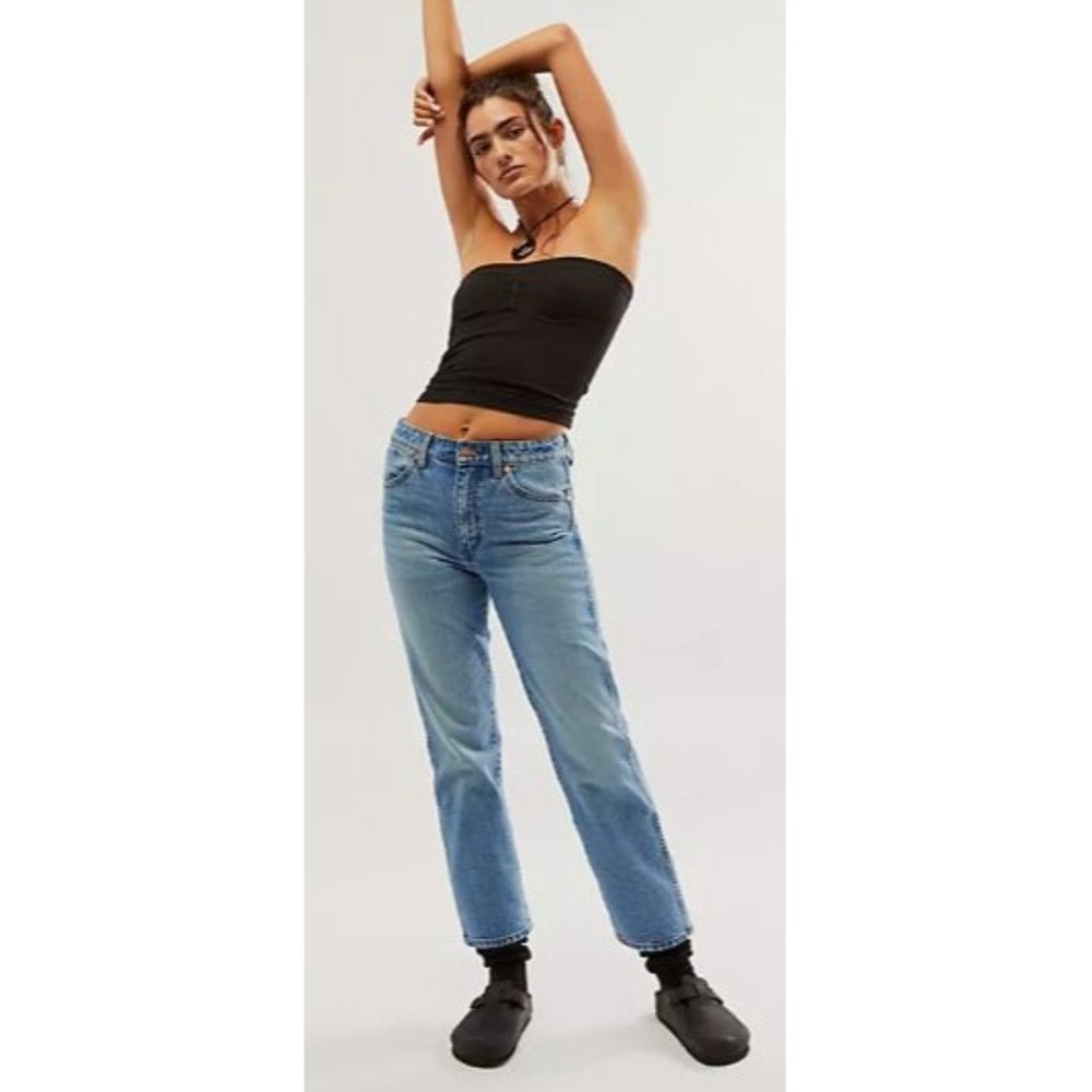 Wrangler Light Blue Straight Leg Jeans - Classic Denim